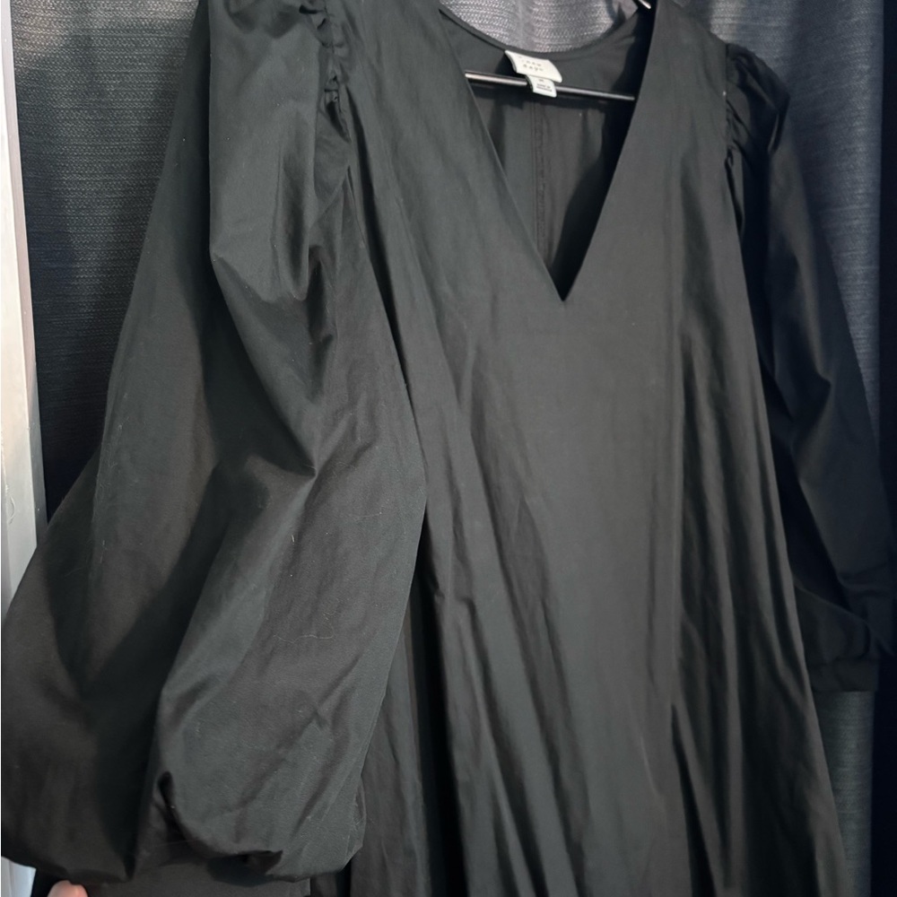 Women's Black V-Neck Puff Sleeve Midi Dress - Picture 2 of 4
